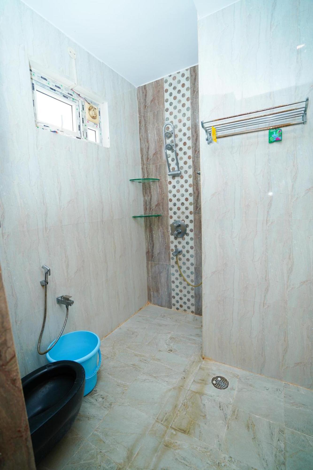 Golden Villa - Duplex House With Private Theater - Near To Alipiri And Bhudevi Ttd Ticket Counter And Kapilateertham Tirupati Kültér fotó