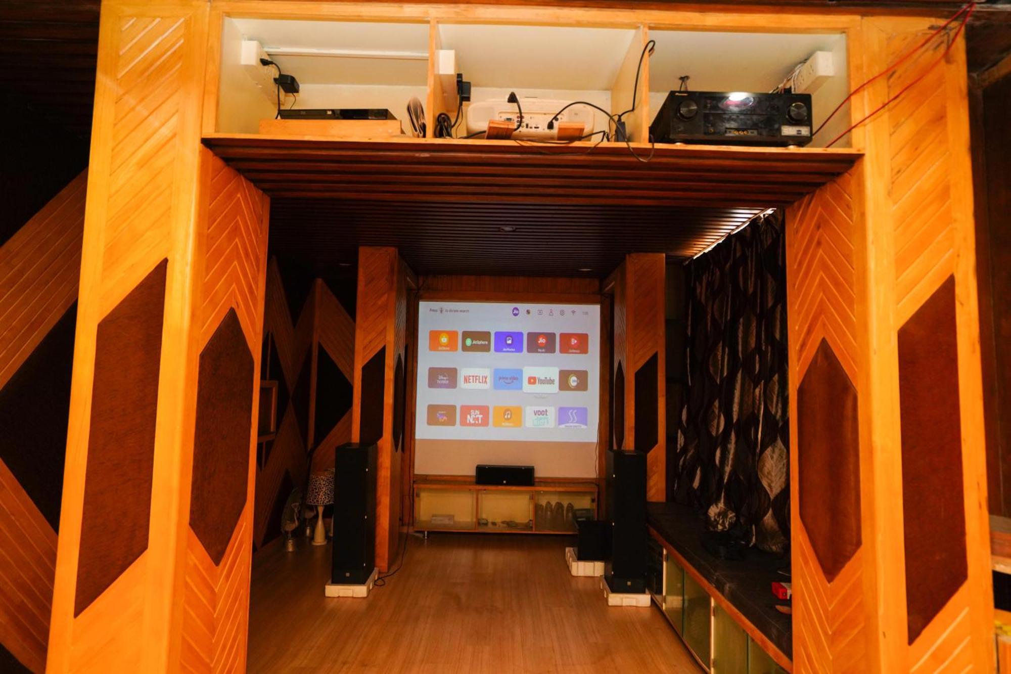 Golden Villa - Duplex House With Private Theater - Near To Alipiri And Bhudevi Ttd Ticket Counter And Kapilateertham Tirupati Kültér fotó