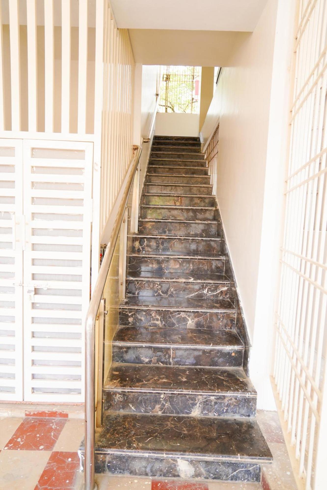 Golden Villa - Duplex House With Private Theater - Near To Alipiri And Bhudevi Ttd Ticket Counter And Kapilateertham Tirupati Kültér fotó